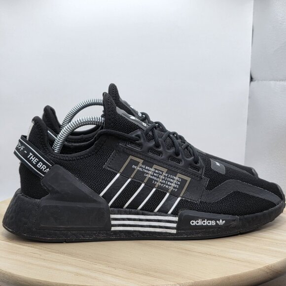 Adidas NMD R1 V2 Triple Black Running Casual Sneakers Shoes GZ1998 Mens 8.5 - Picture 3 of 10